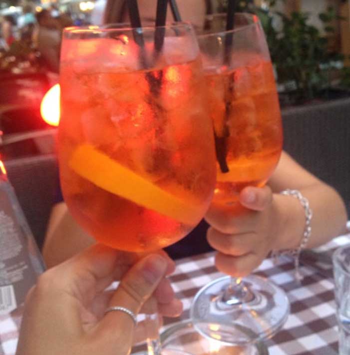 Aperol Spritz Piazza Navona Waufen