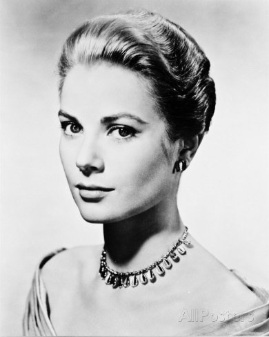 Grace Kelly com colar riviera joia