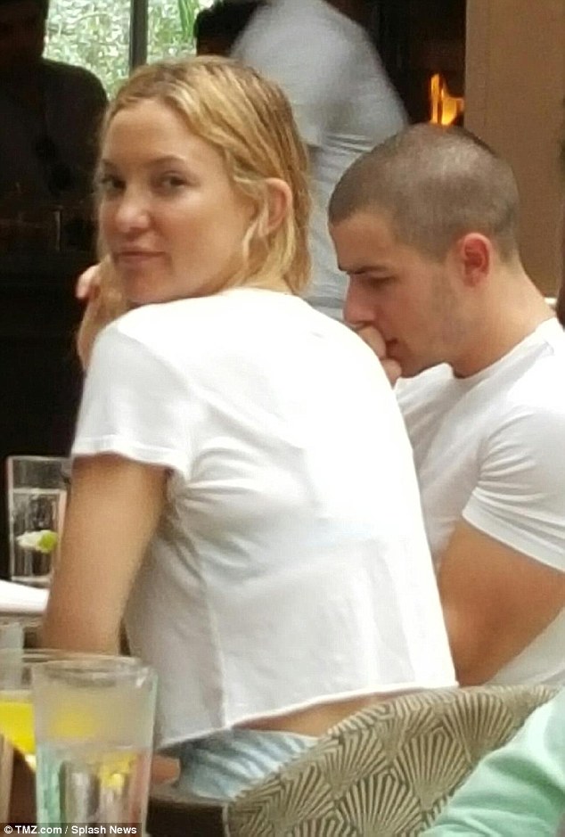 Caso entre Kate Hudson e Nick Jonas