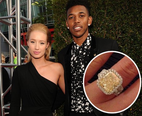 A cantora Iggy Azalea recebeu de Nick Young um modelo de solitário também Halo, em diamante canário que custa mais de USD 500,000.00