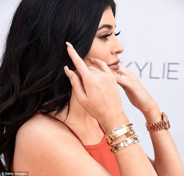 kylie jenner braceletes