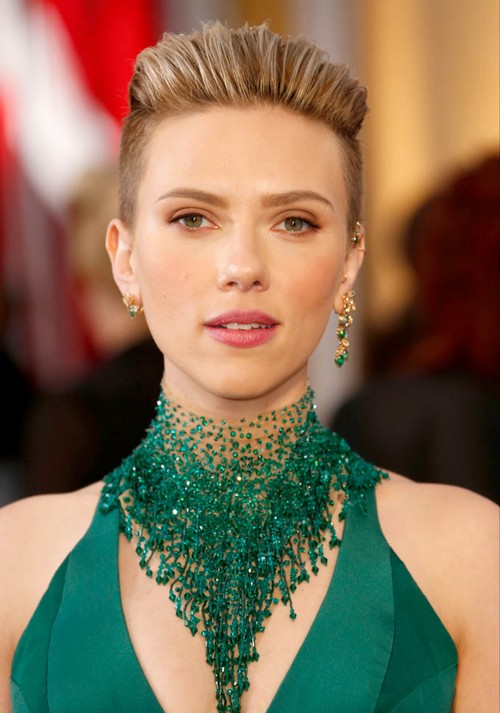 HOLLYWOOD, CA - FEBRUARY 22: Actress Scarlett Johansson arrives at the 87th Annual Academy Awards at Hollywood & Highland Center on February 22, 2015 in Los Angeles, California. (Photo by Jeff Vespa/WireImage)