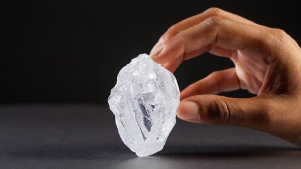 diamante-em-formato-de-coracao-5