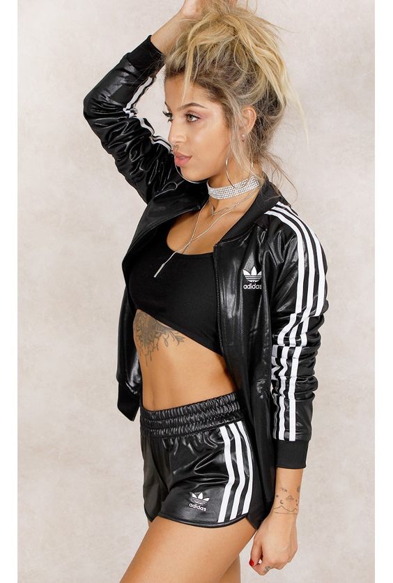 adidas e chokers e joias