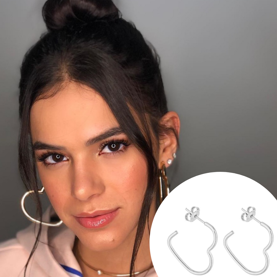 Bruna Marquezine brincos de argola