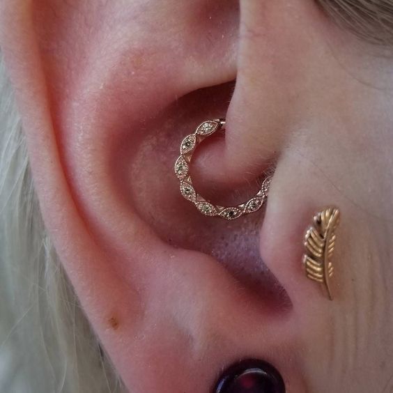 Daith piercing