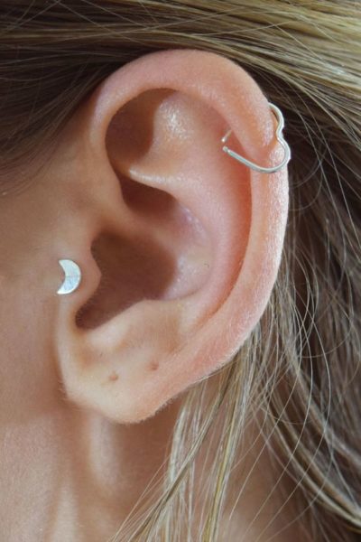 piercing tragus