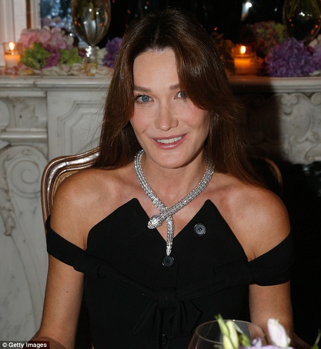 Carla Bruni Colar Serpenti