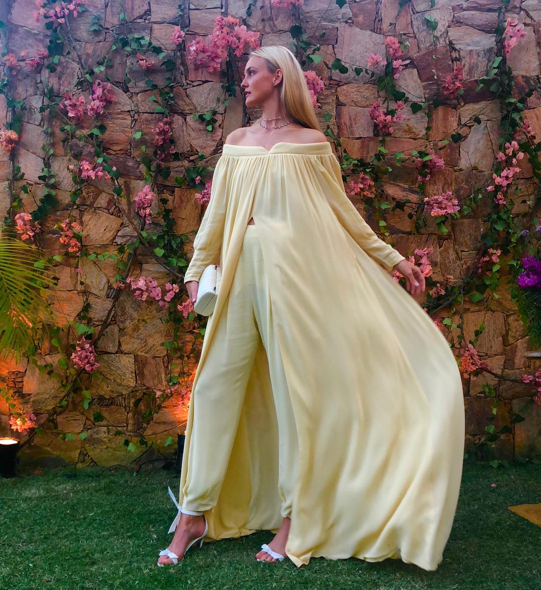 Caroline Trentini Casamento Ísis Valverde