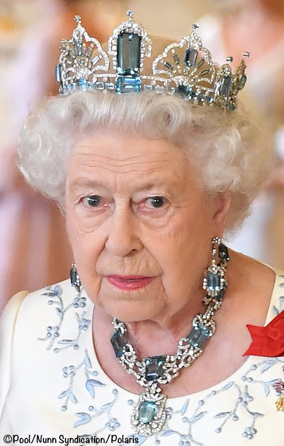 Rainha Elizabeth Coroa Água Marinha