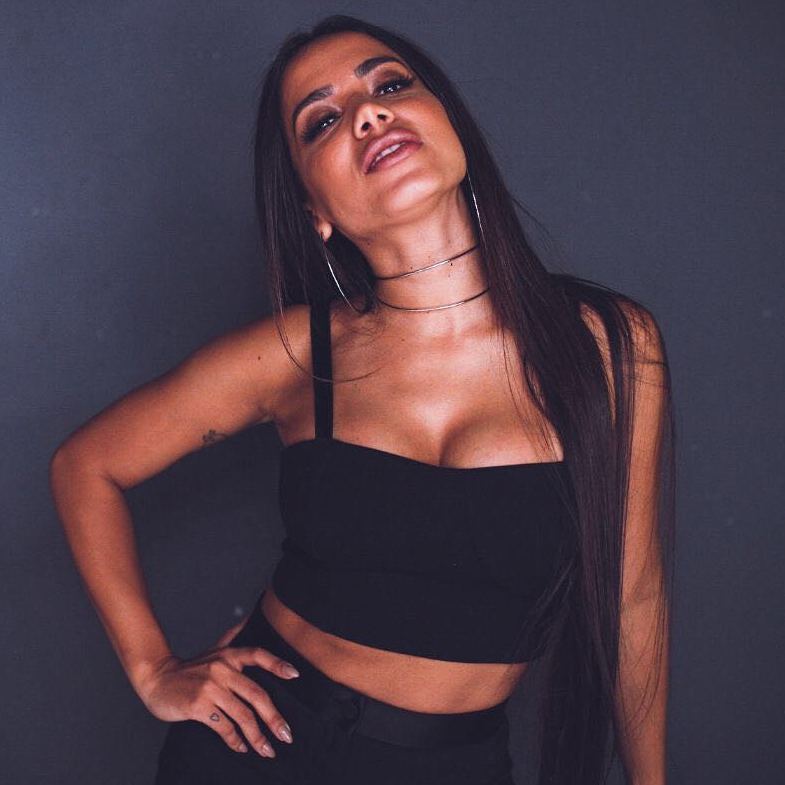 Anitta Choker