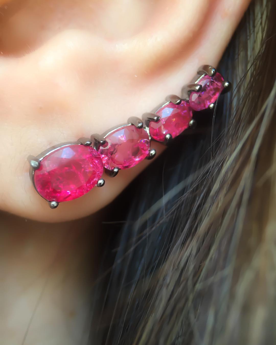 Ear cuff