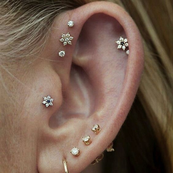 piercing tragus