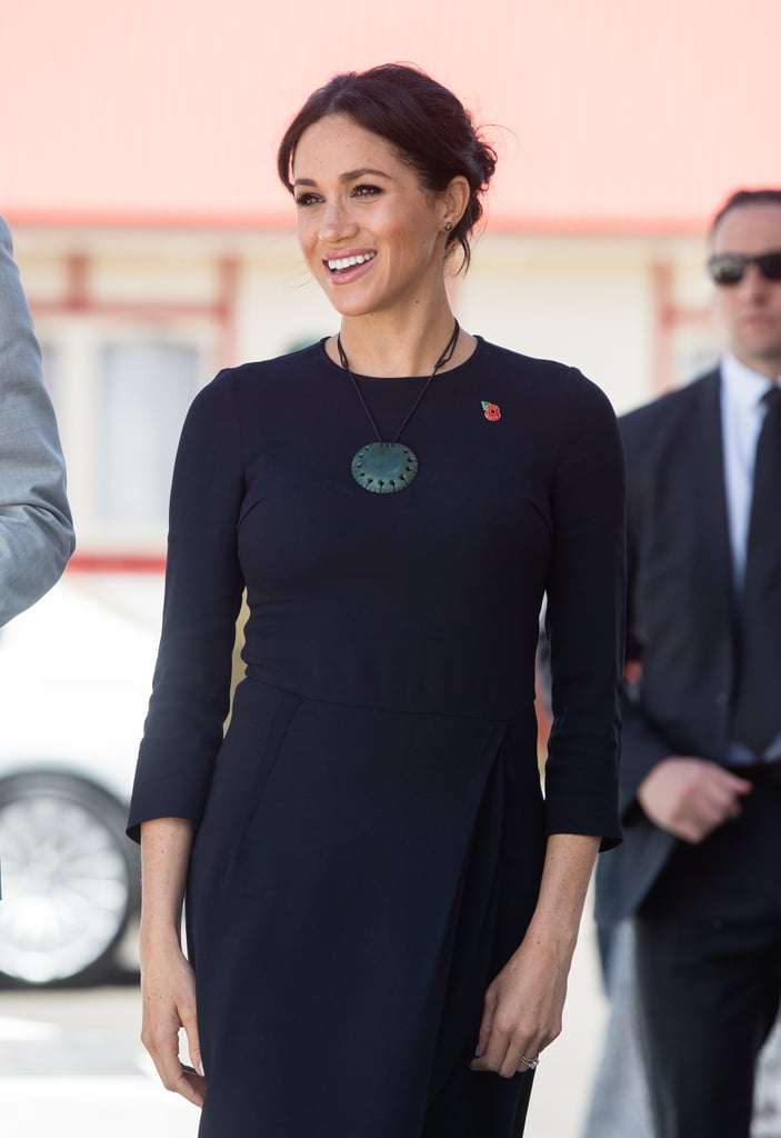 Colar verde da Meghan Markle estilo