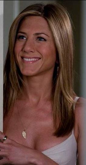 Colares da Jennifer Aniston Folha