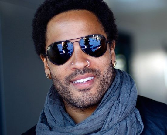 homens de brinco lenny kravitz