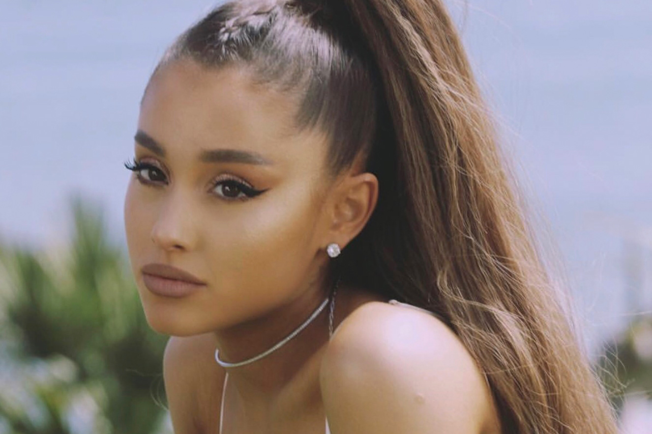 Chokers de ariana grande aro rigido