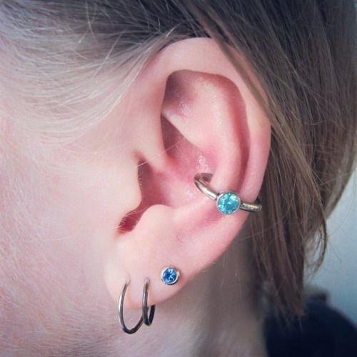 conch piercing azul bolinha