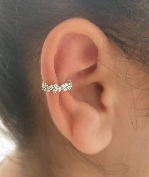 conch piercing estilizado