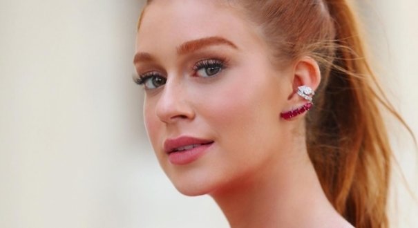 marina ruy barbosa piercing para orelha