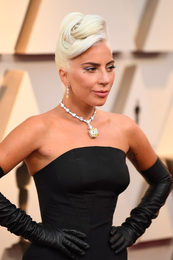 Colar da Lady Gaga no Oscar