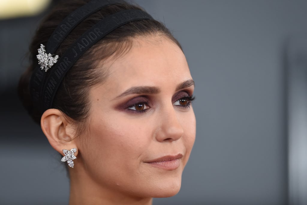 Famosas no grammy 2019 Nina Dobrev