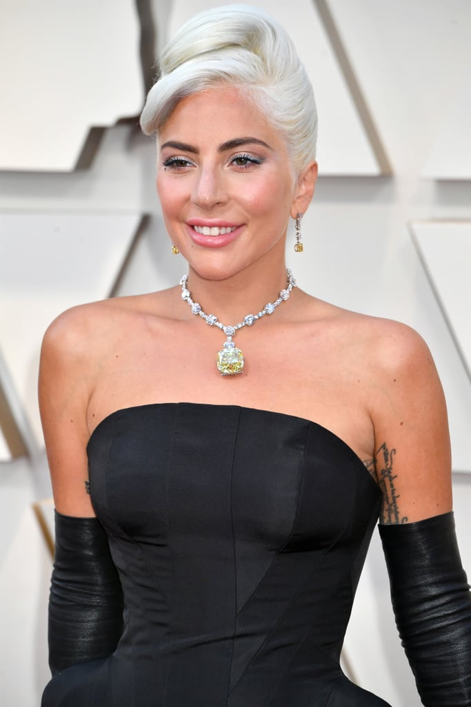 Lady Gaga Looks do Oscar 2019 Colar