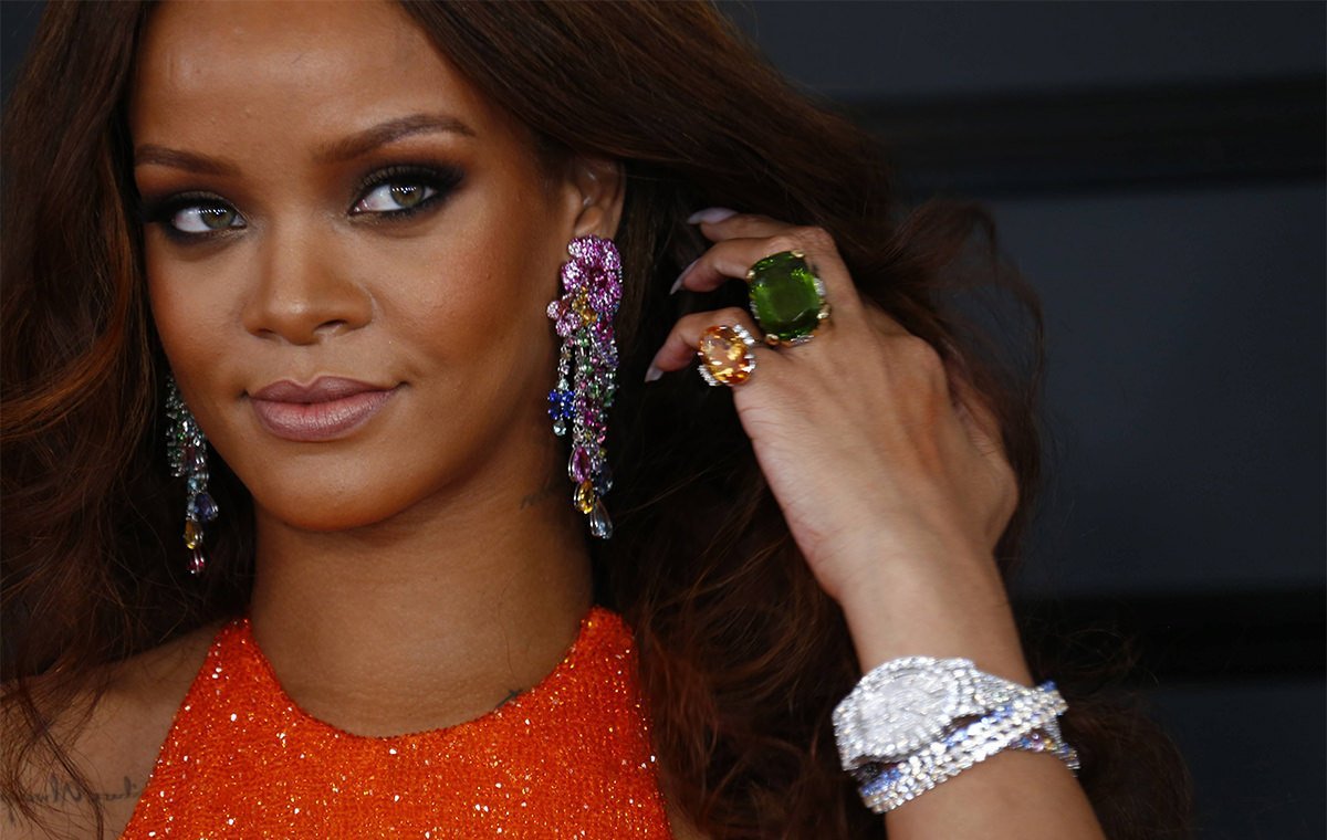 aniversario da rihanna brincos chopard