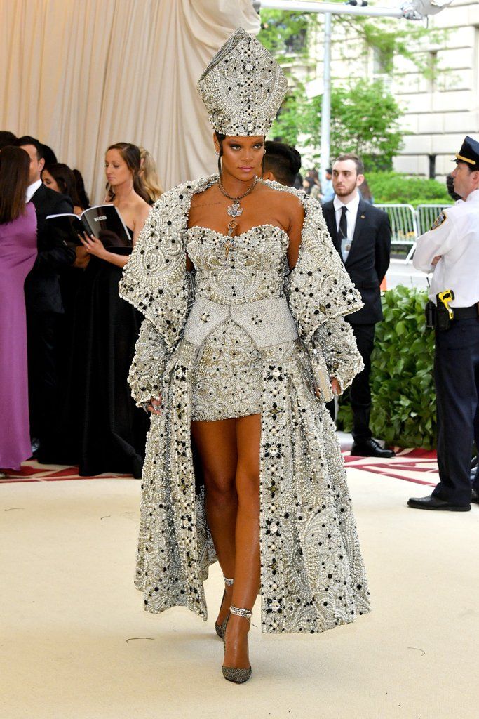 aniversario da rihanna met gala