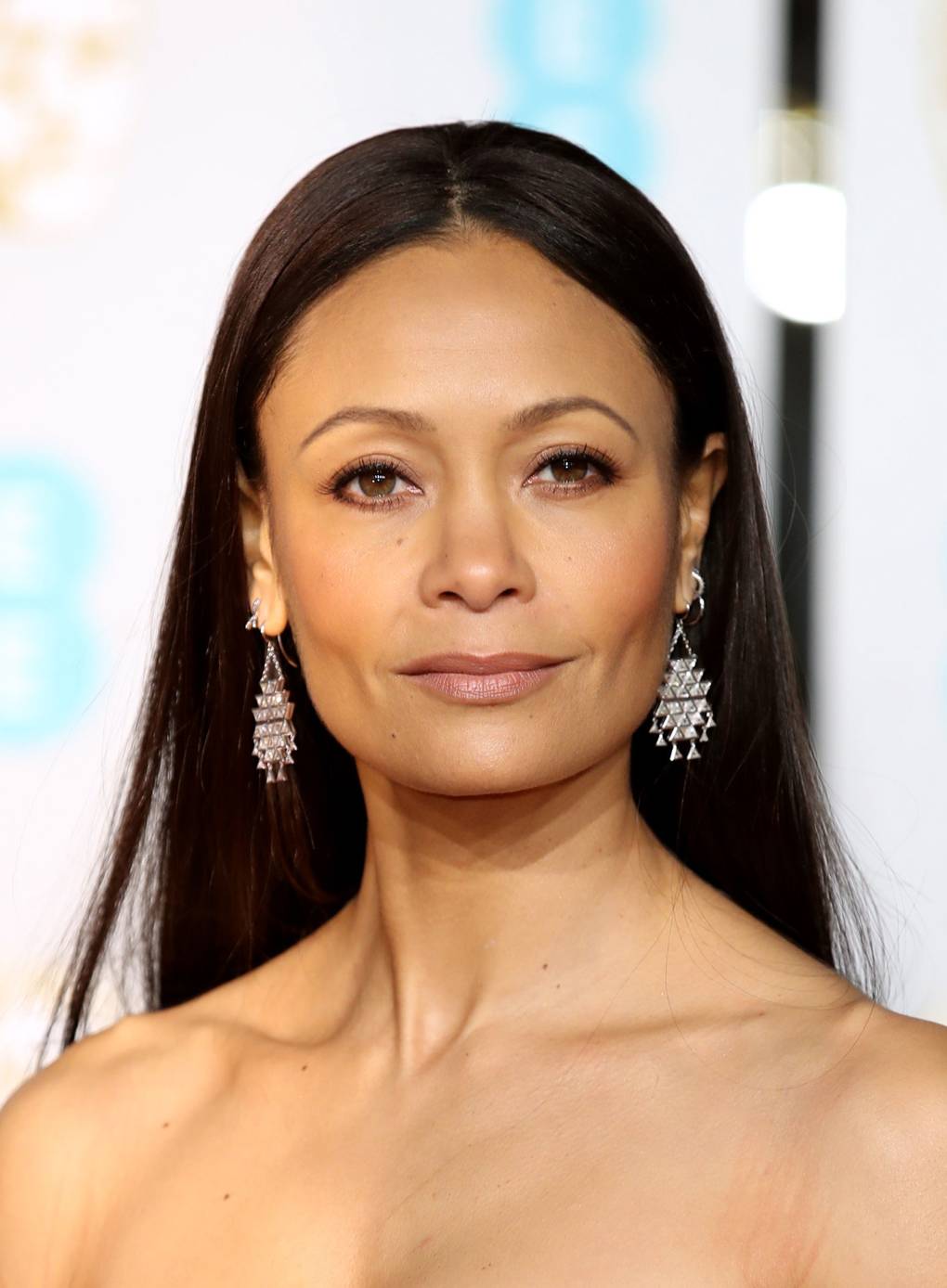 bafta 2019 joias thandie newton