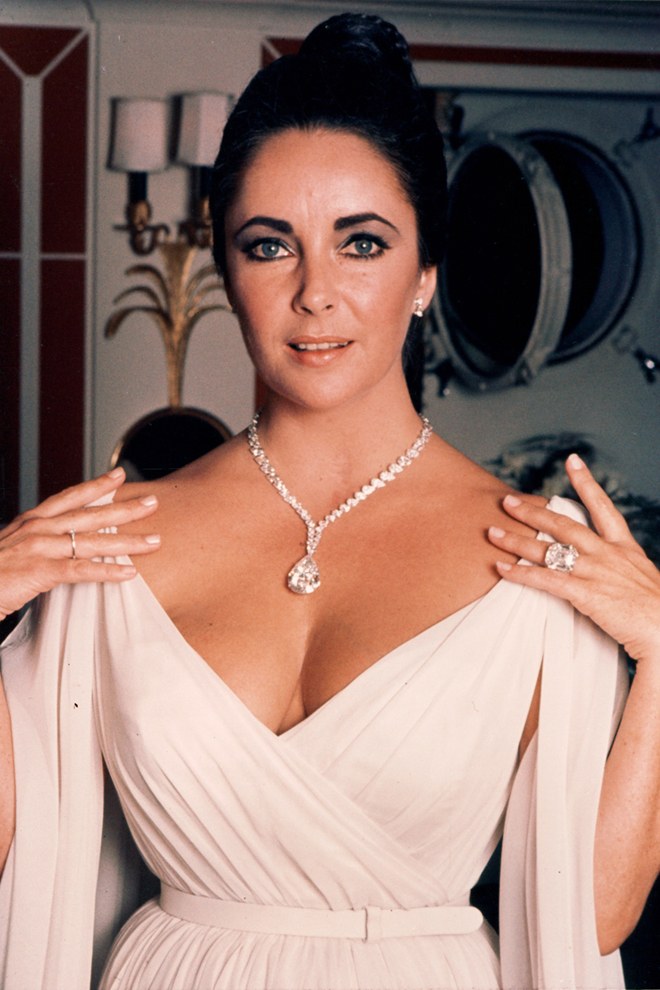 joias da elizabeth taylor colar gota