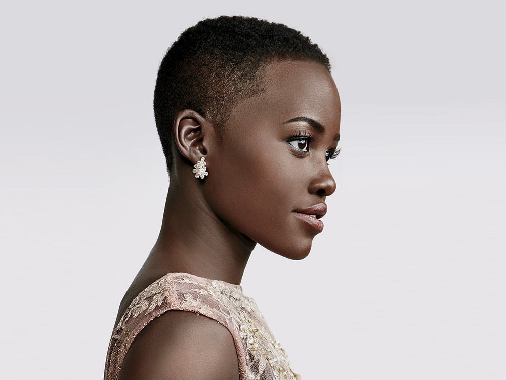 lupita nyongo brinco medio