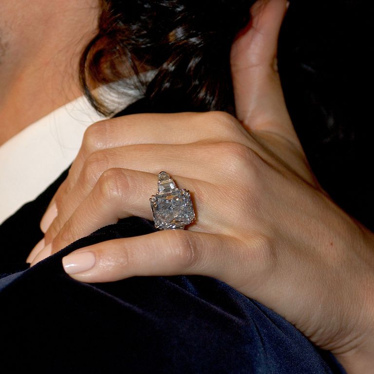 anel de noivado de jennifer lopez diamante azul
