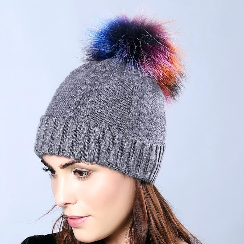 toucas e gorros com pompom