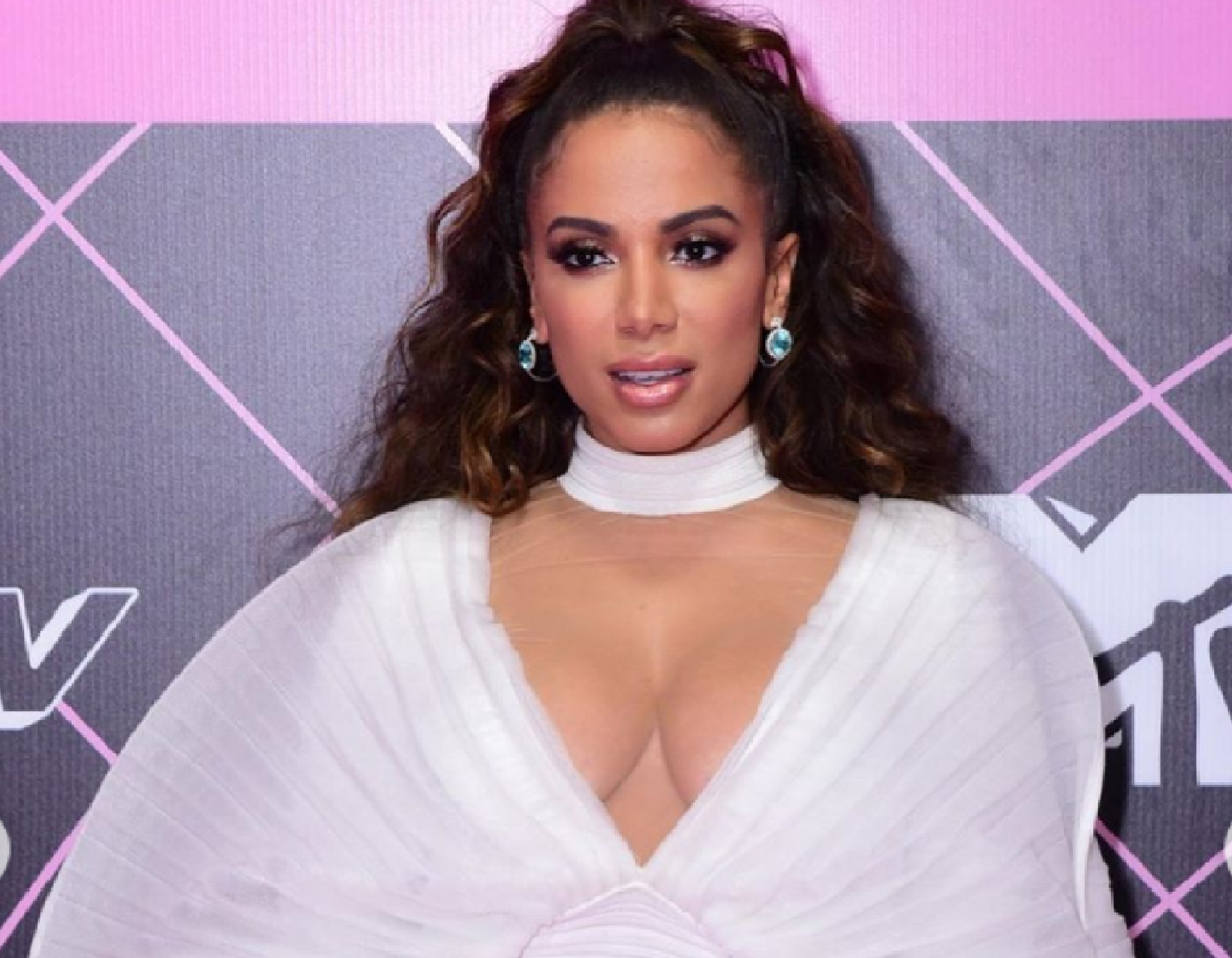 mtv miaw 2019 anitta brincos