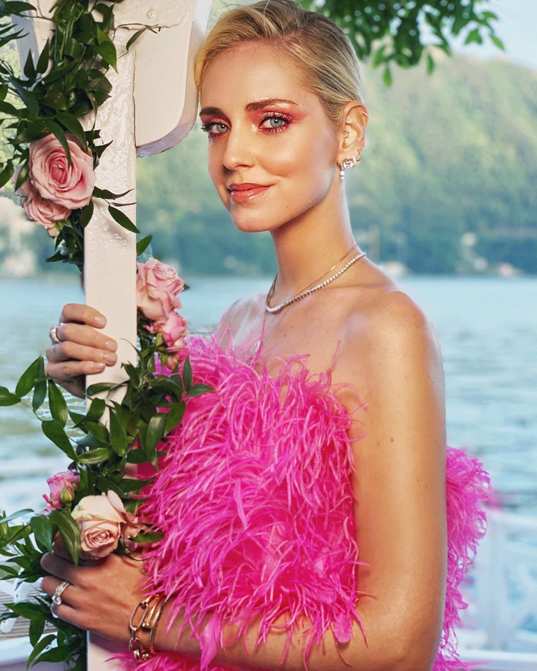 chiara ferragni vestido de festa rosa