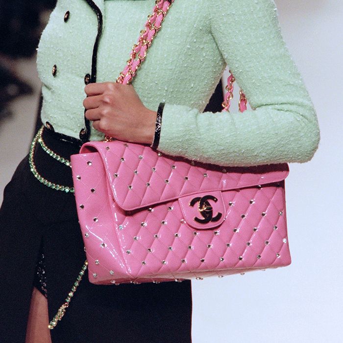 looks com bolsa rosa