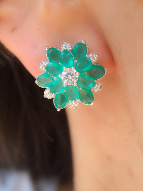 Brinco De De Flor Cravejado Zirconias Verdes Leitosas E Cristais Joias - Image 2