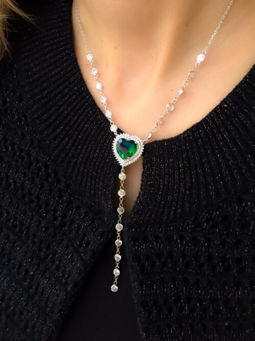 Colar Coração Esmeralda Cravejado Zirconias Brancas Com Gravatinha Rodio Exclusivo - Image 2