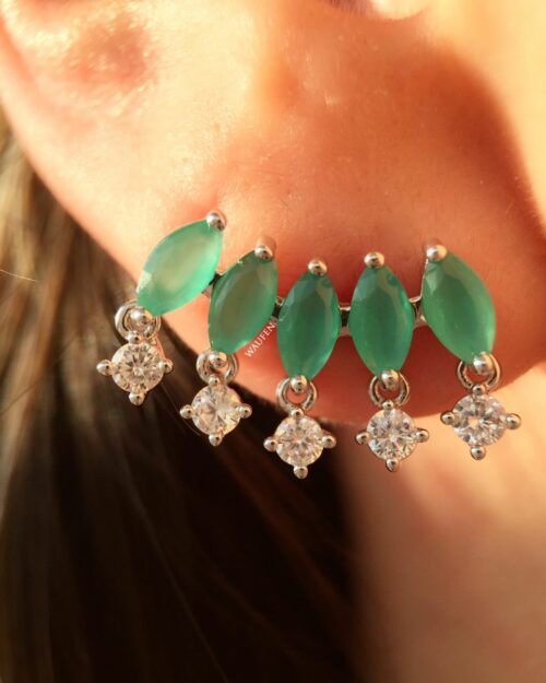 Ear Cuff Prata Moderno Com Movimento E Zirconias Verdes Joias - Image 2